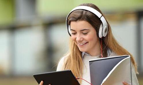 手機(jī)練英語口語的軟件大全